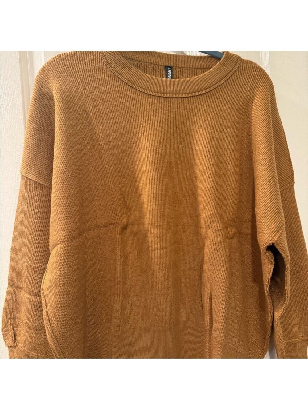 Women”s Crewneck Batwing Long Sleeve Oversized Sweater - Picture 5 of 7